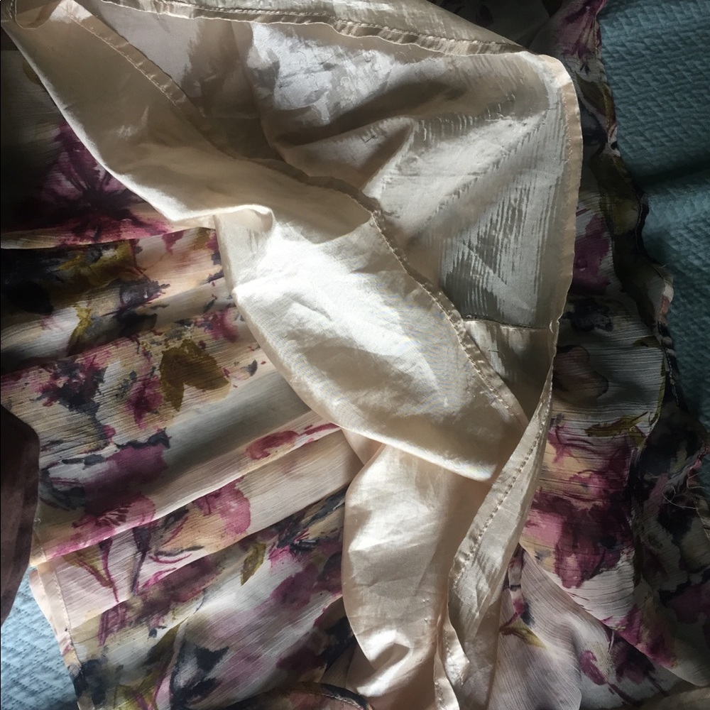 Ladies skirt - Picture 3 of 6